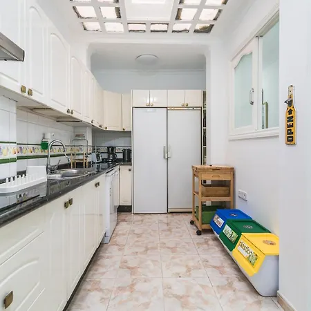 Apartment Home2book Bright&comfy Near Palmas Center *